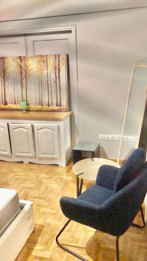 Economy Shared Apartment D In Central Athens Atenas Exterior foto